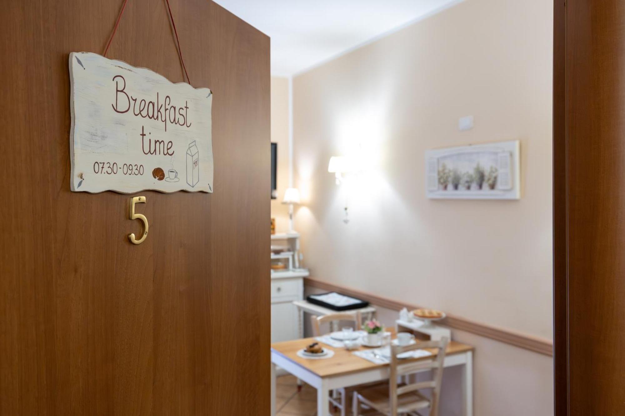 Casa Lollobrigida Bed & Breakfast Ciampino Luaran gambar